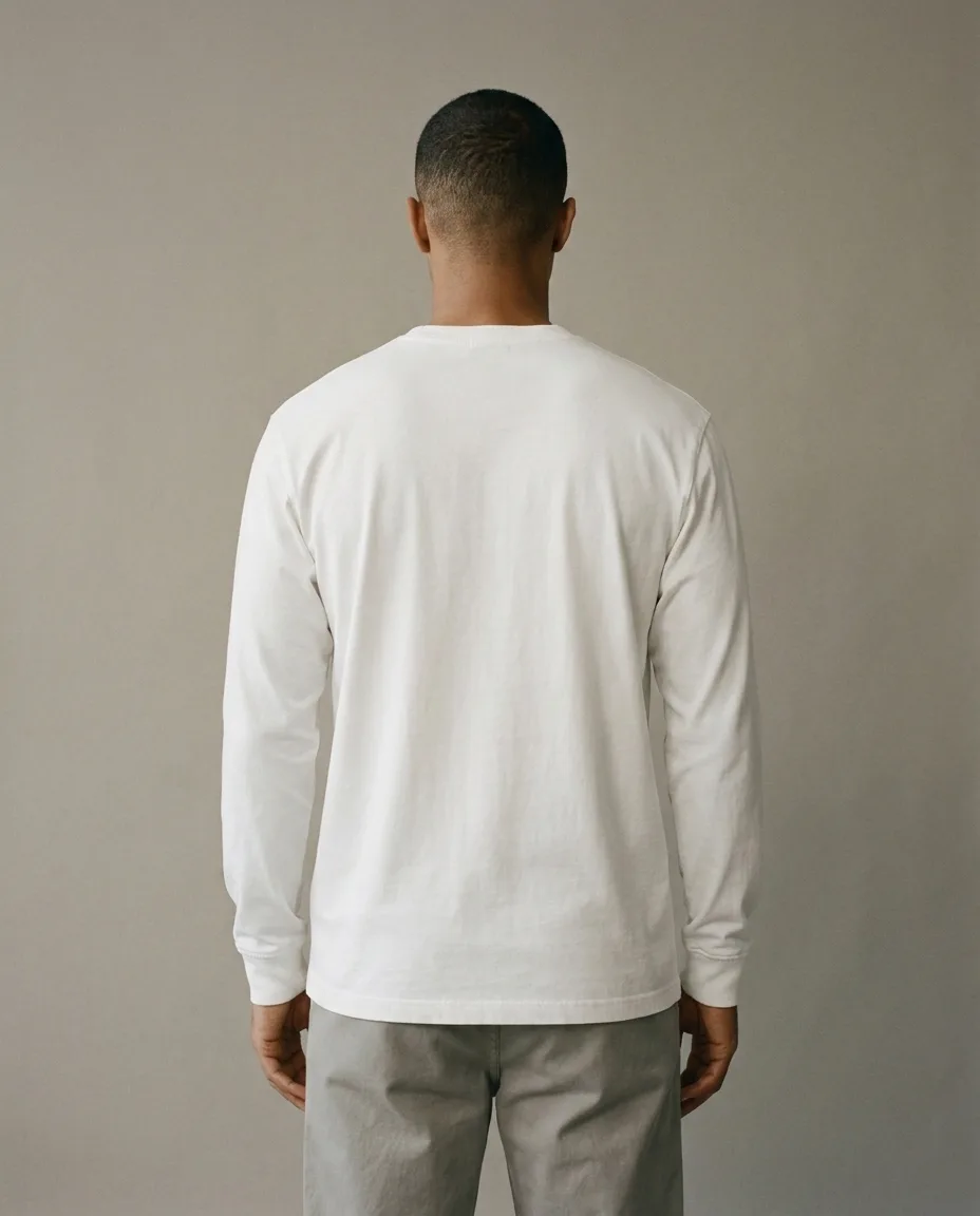Classic Longsleeve 270 — On model (1)
